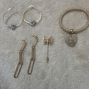 Elegant Gold and Silver Jewelry Set